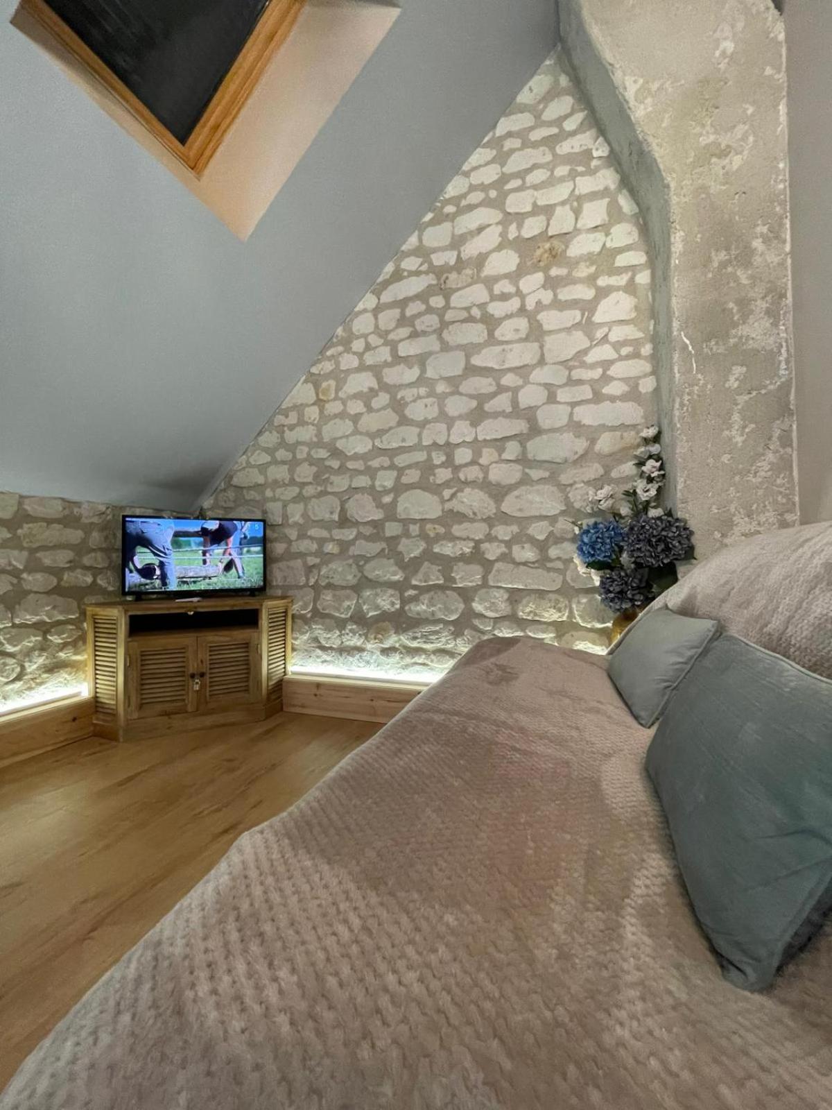 Le Relais, La Dormance, Le Bois Dormant Hotel Châteauvieux Eksteriør billede